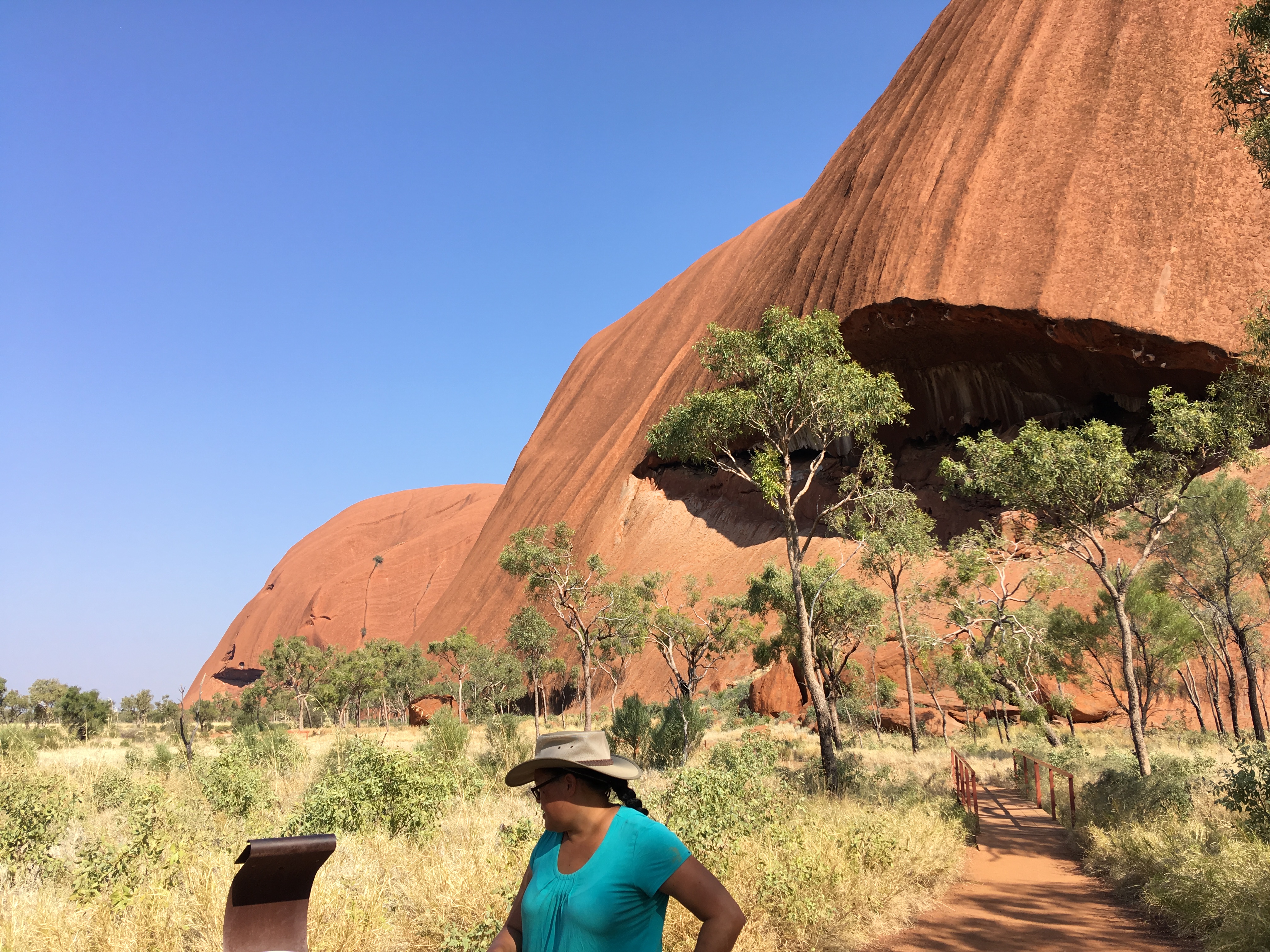 After waking up to see the sunrise, we set off early to go and cycle around Uluru.