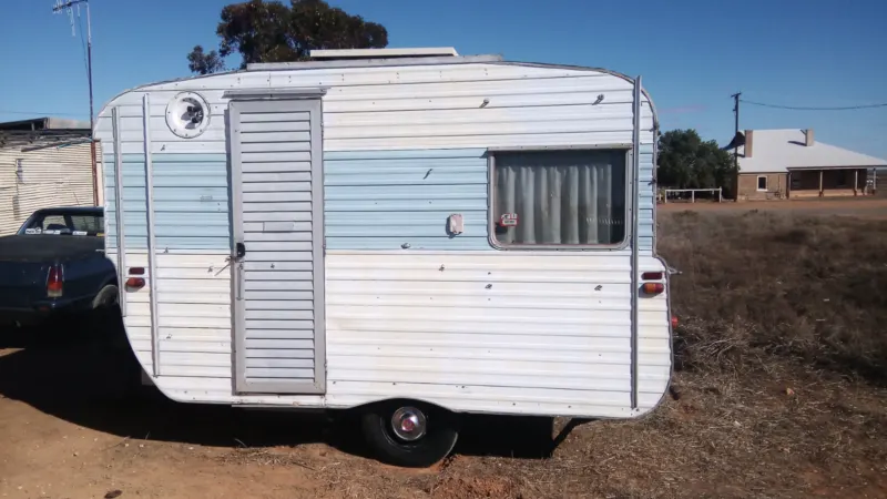 Ben & Michelle | Road Trip Around Australia - Caravan Renovations - we've stopped in Dubbo to pick up some work (hopefully with our new drone!) to fill up the coffers and save for a caravan. We're thinking about renovating an older caravan. I hope we're not setting ourselves up for trouble!